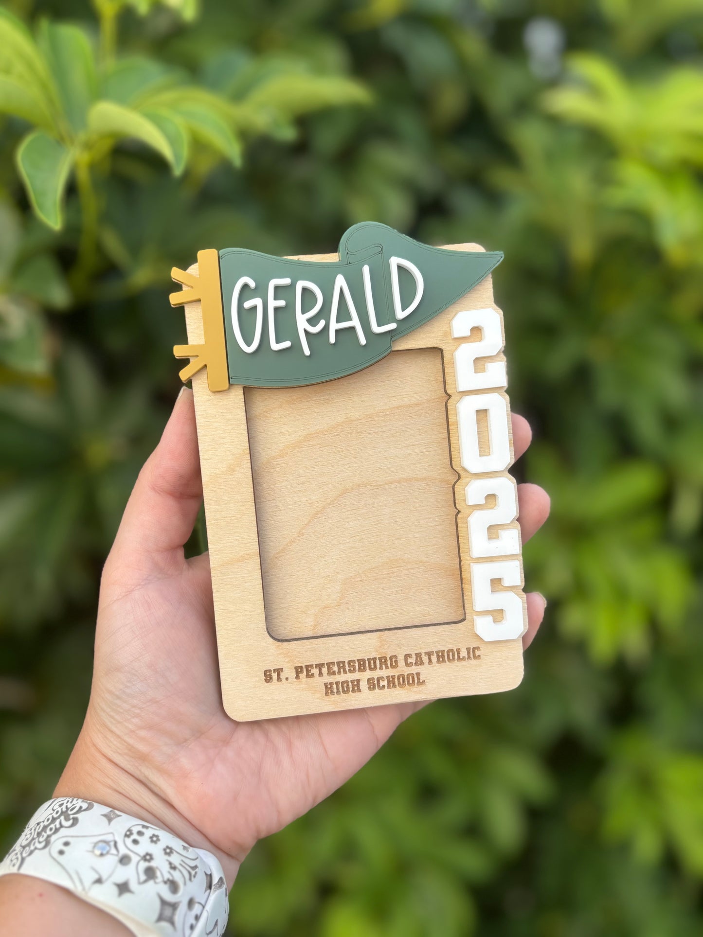 Graduation class of 2025 magnet frame