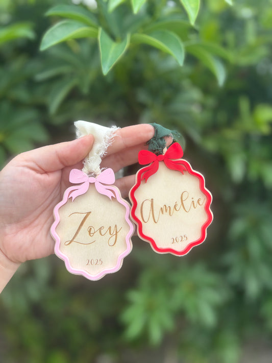 Vintage bow ornament
