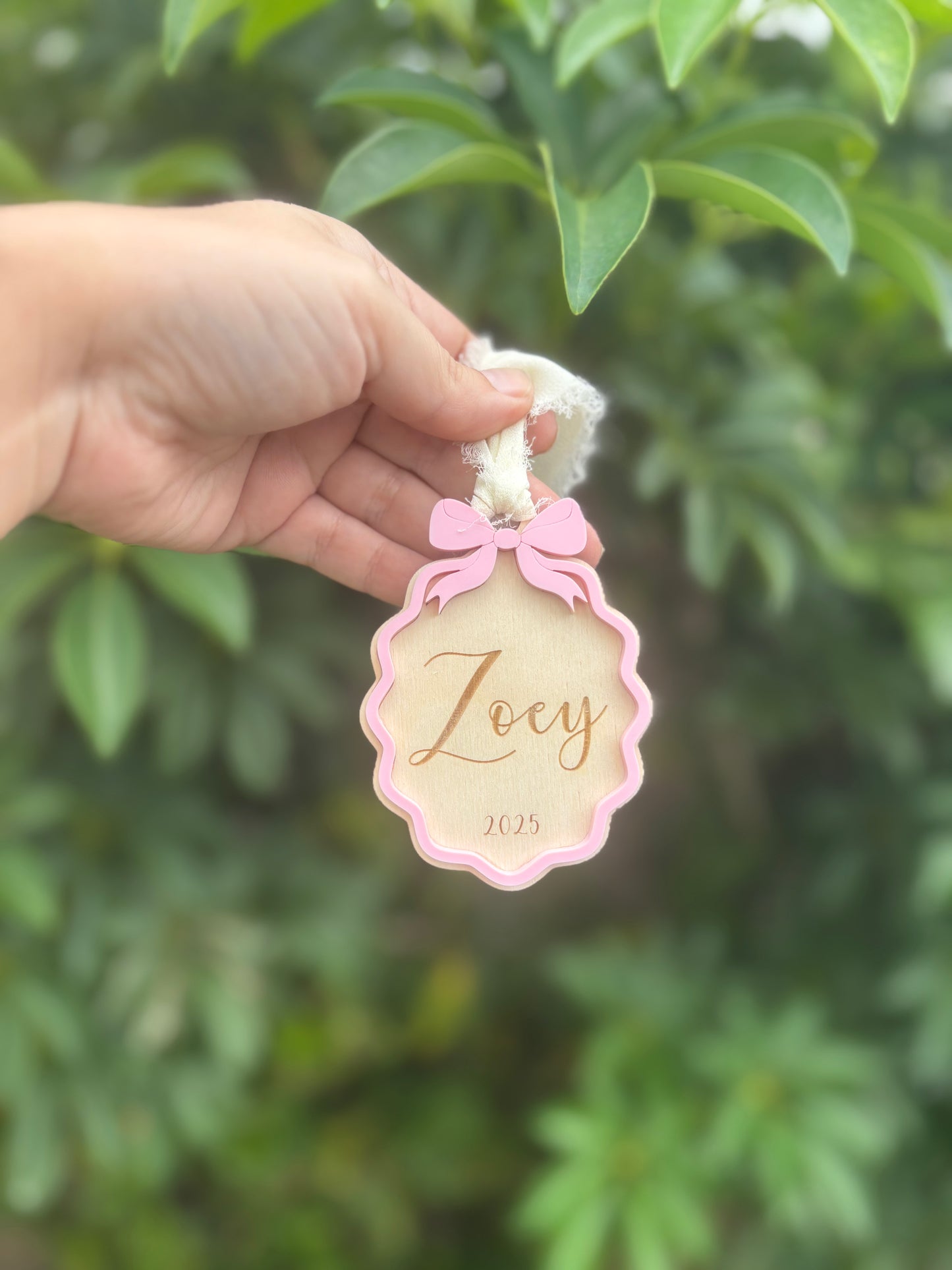 Vintage bow ornament