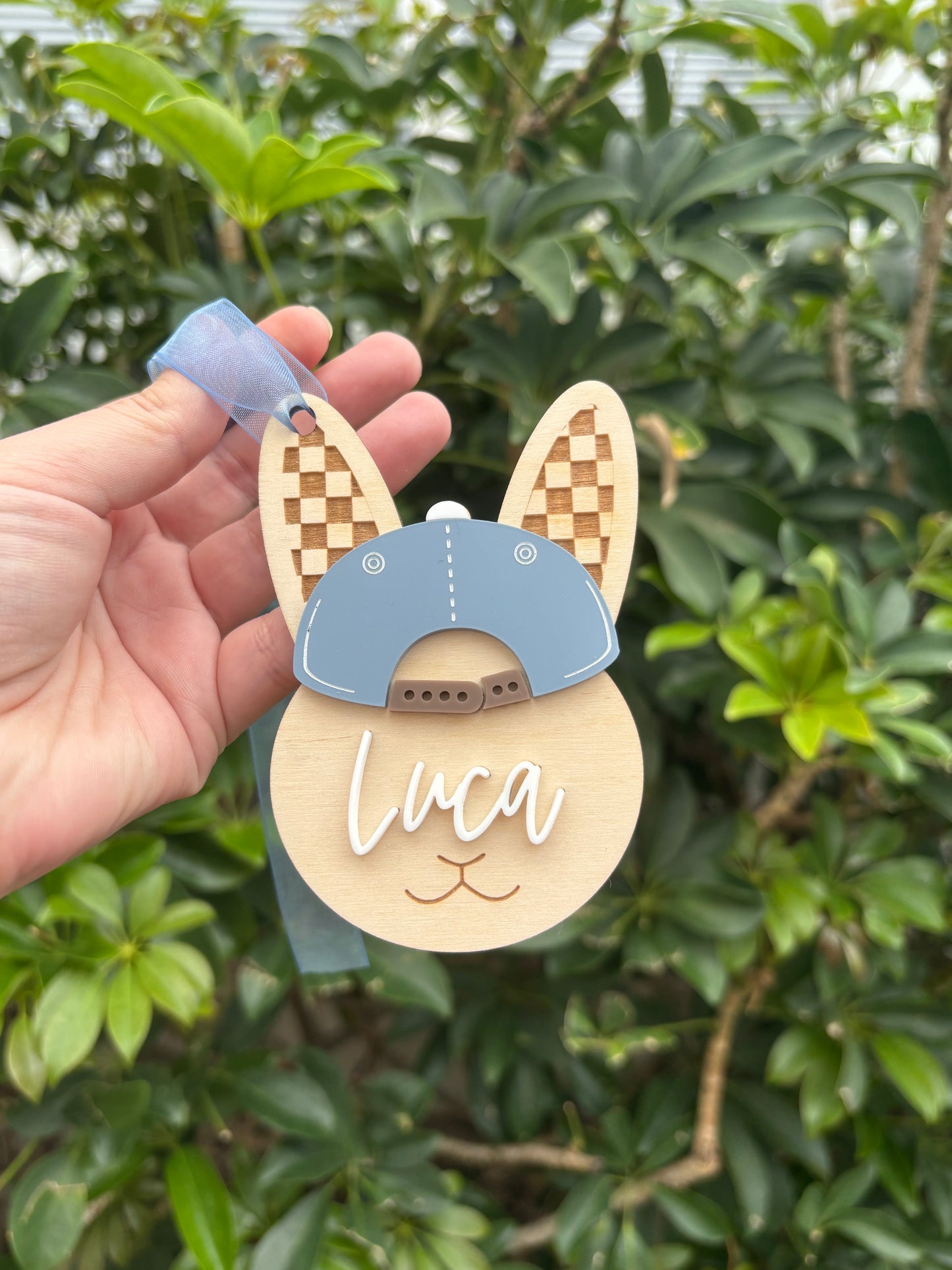 Easter tag with cap