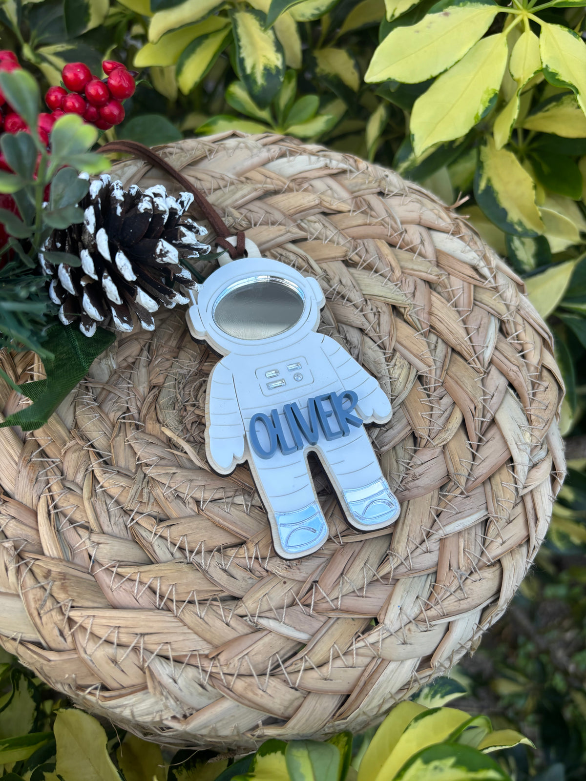 Astronaut Christmas ornament ￼