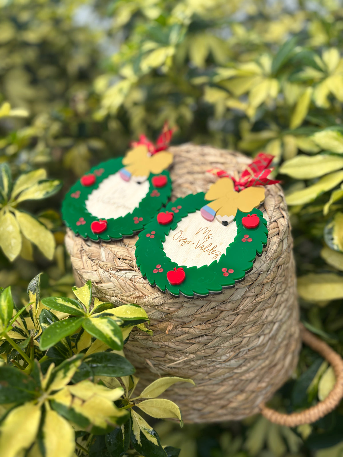 Teacher ornament - wreath with pencil bow