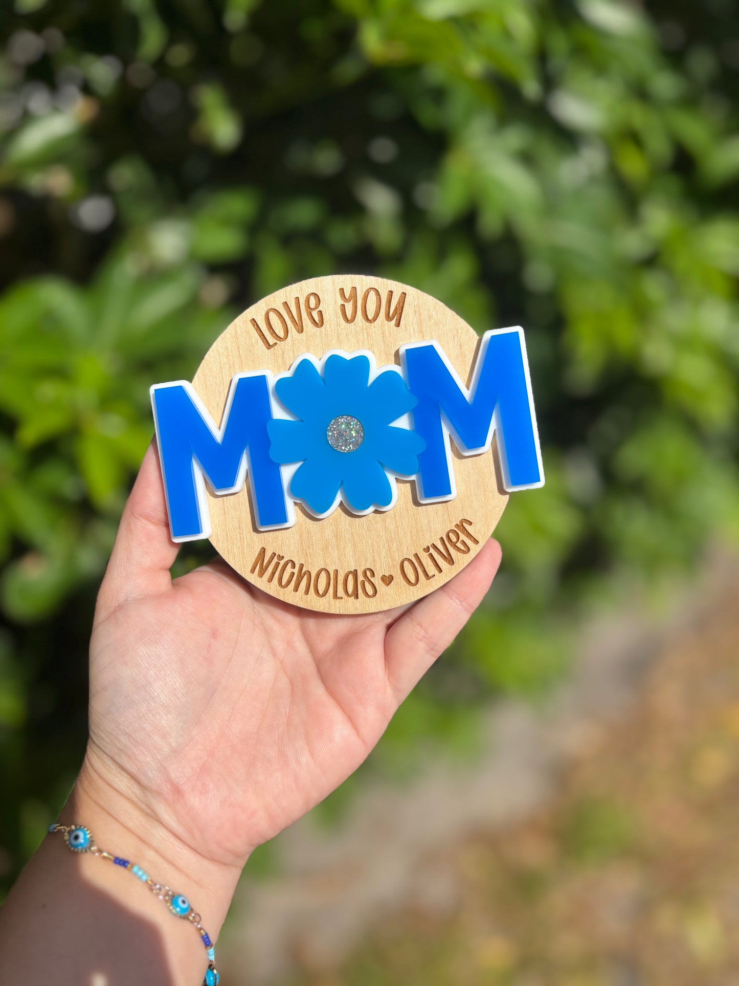 Mom floral magnet