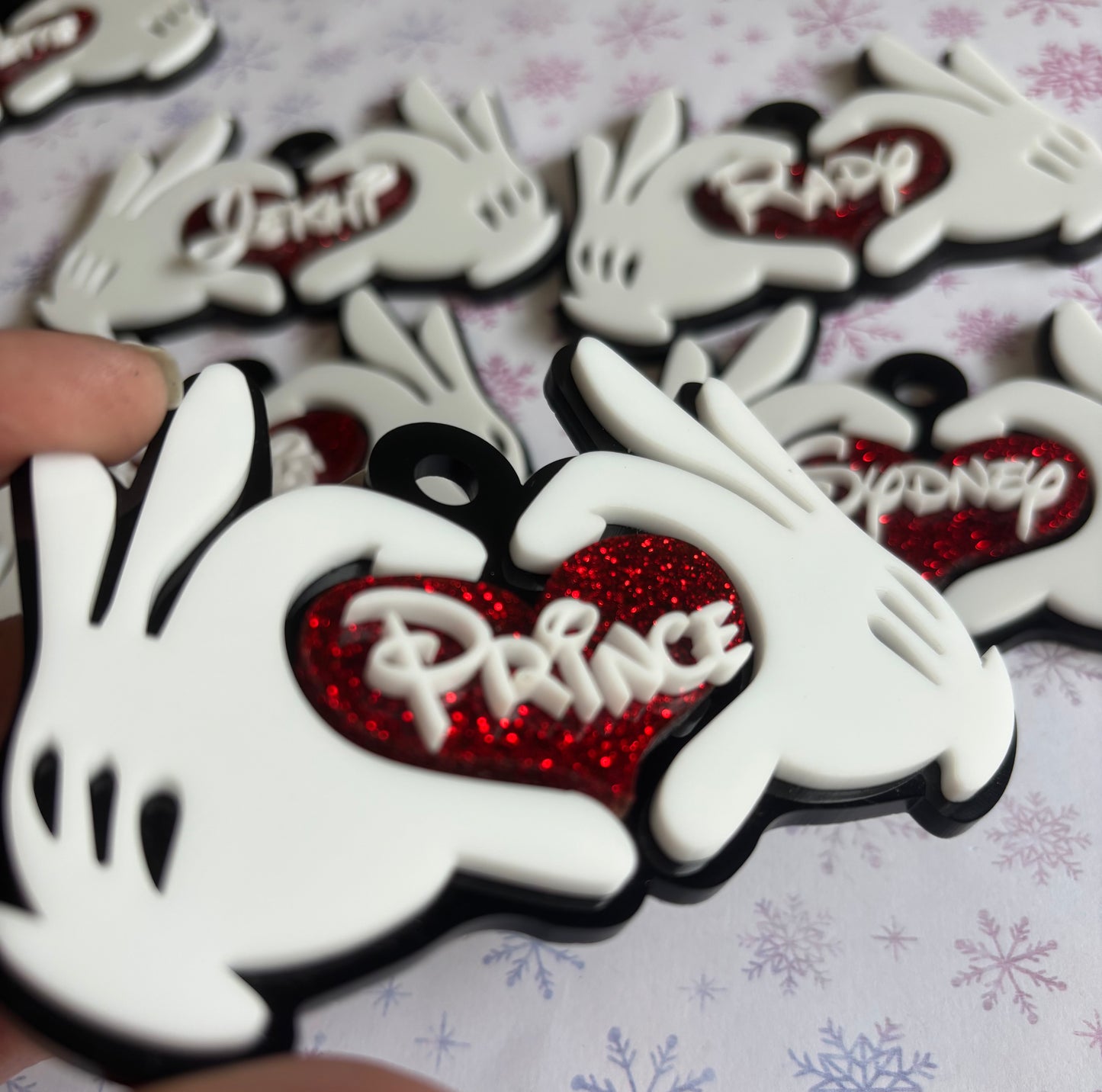 Heart mouse hands ornament