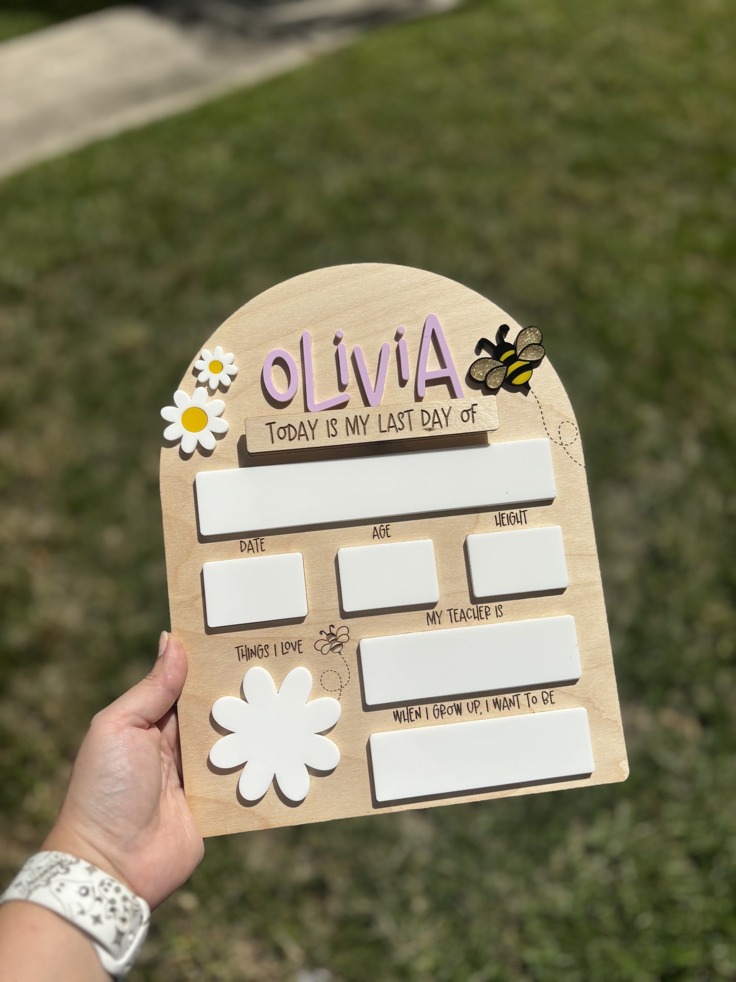 First Day Of School Sign | Back To School Sign | Back To School Photo Prop| First Day Of School Photo Prop| Last Day Of School| Bee sign