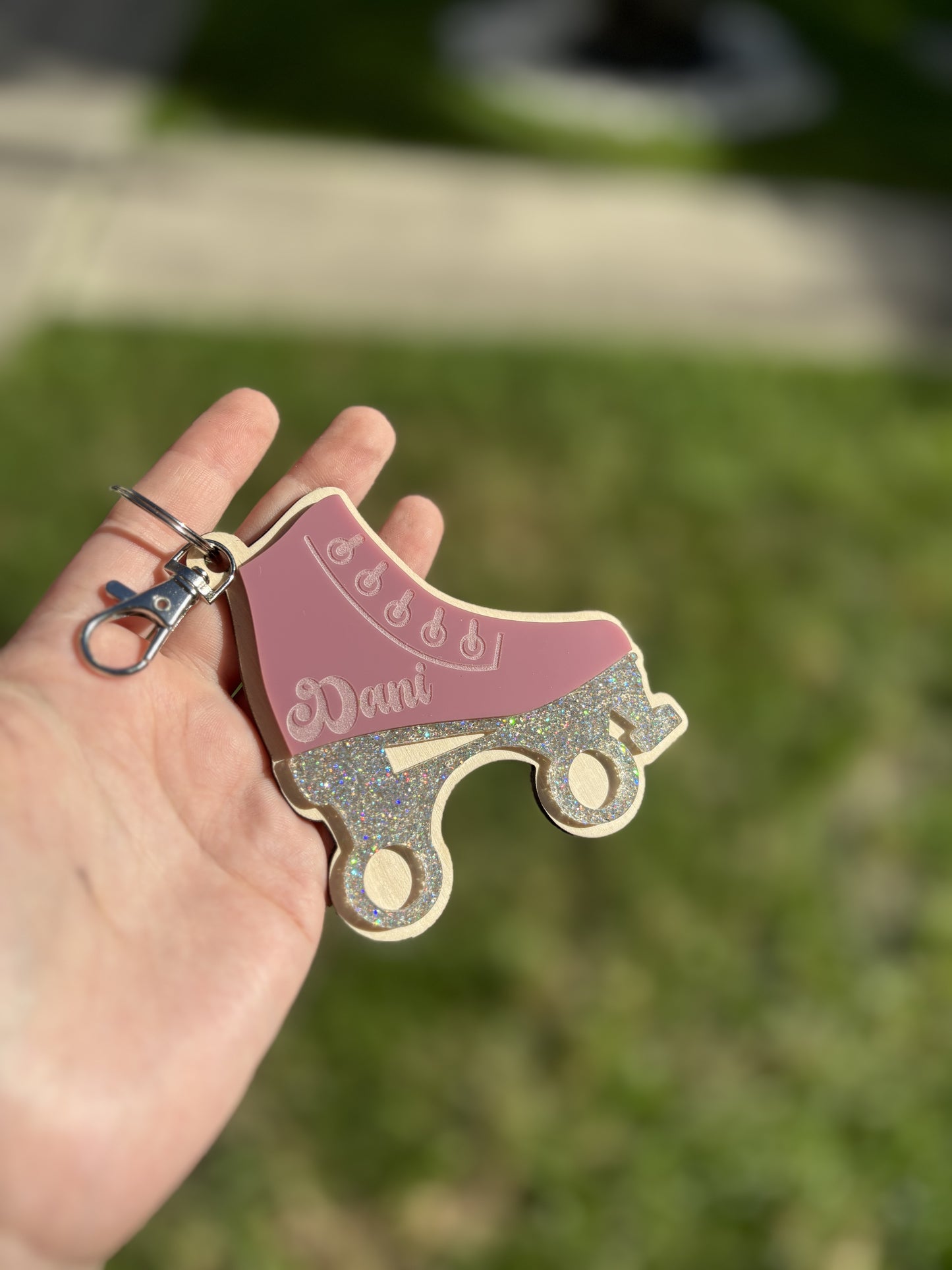 Skate keychain | Roller Skate keychain | Personalized Name Tag | Back to School tag| backpack Keychain | Bogg Bag Charm | Backpack Name Tag