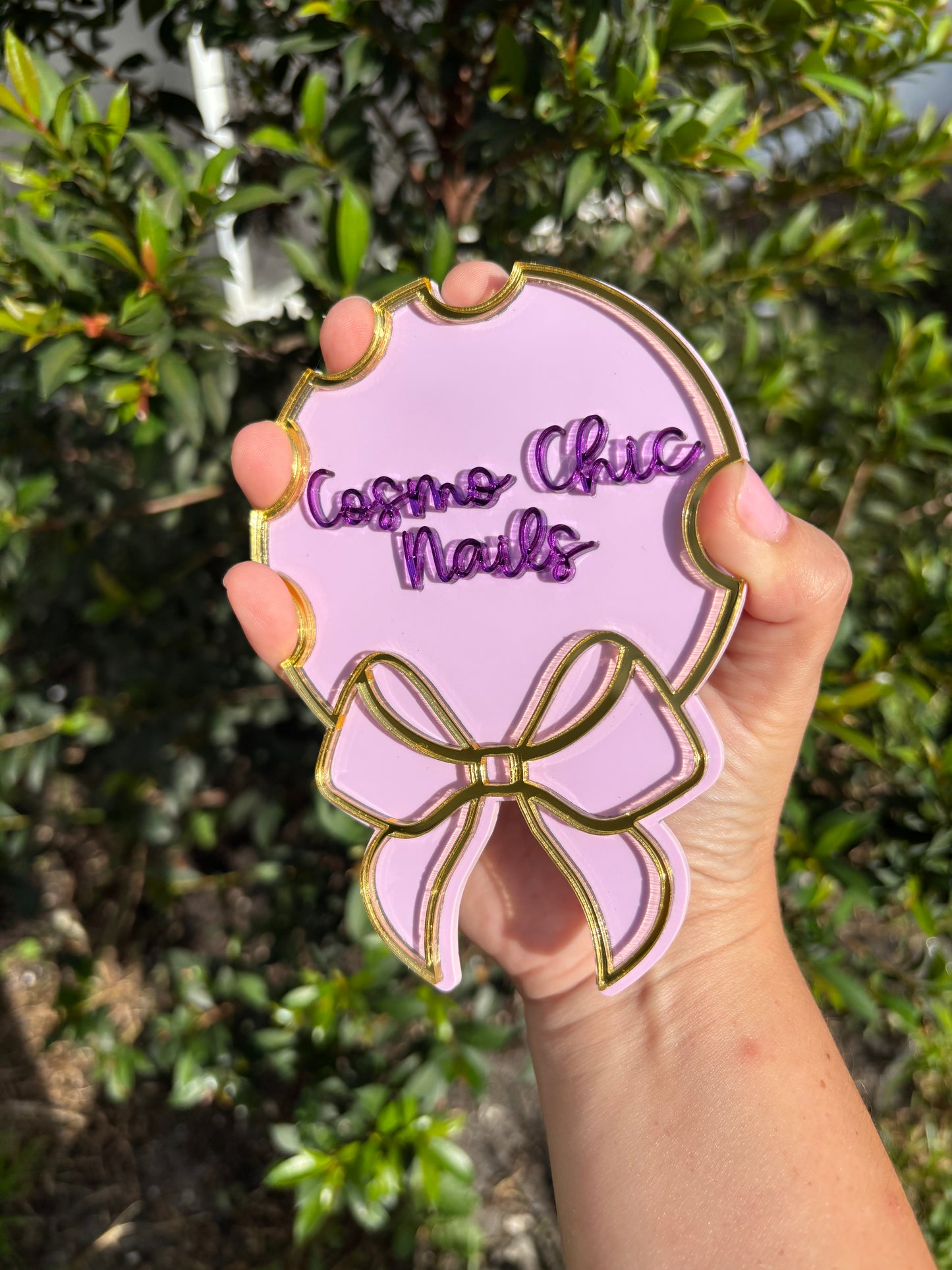 Bow Nailfie