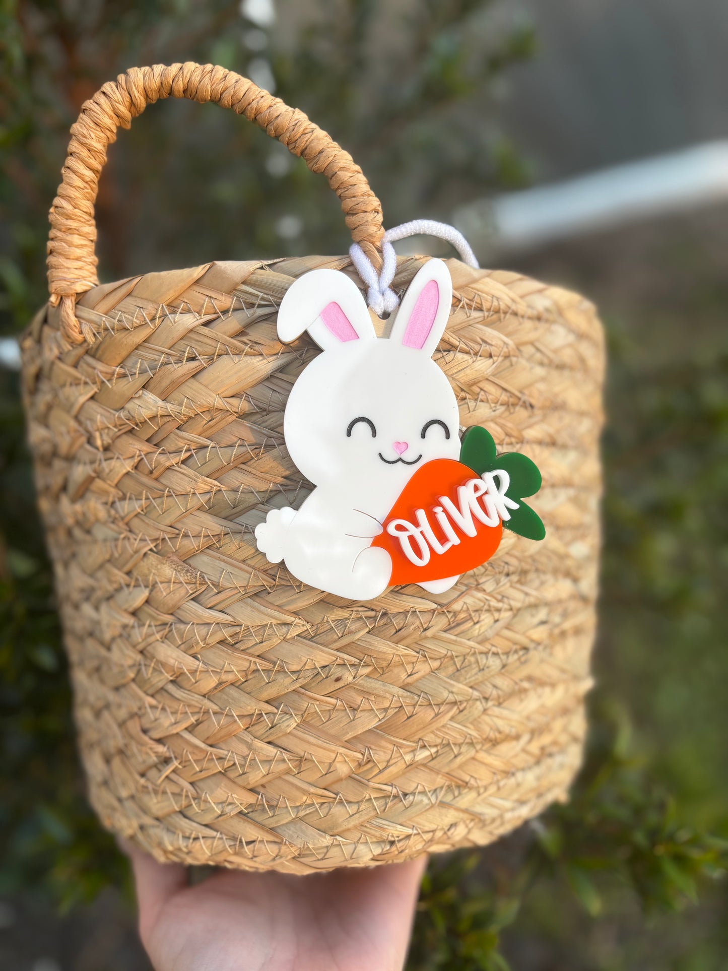 Easter bunny tag with carrot