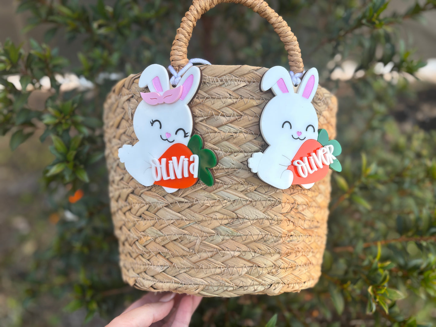 Easter bunny tag with carrot