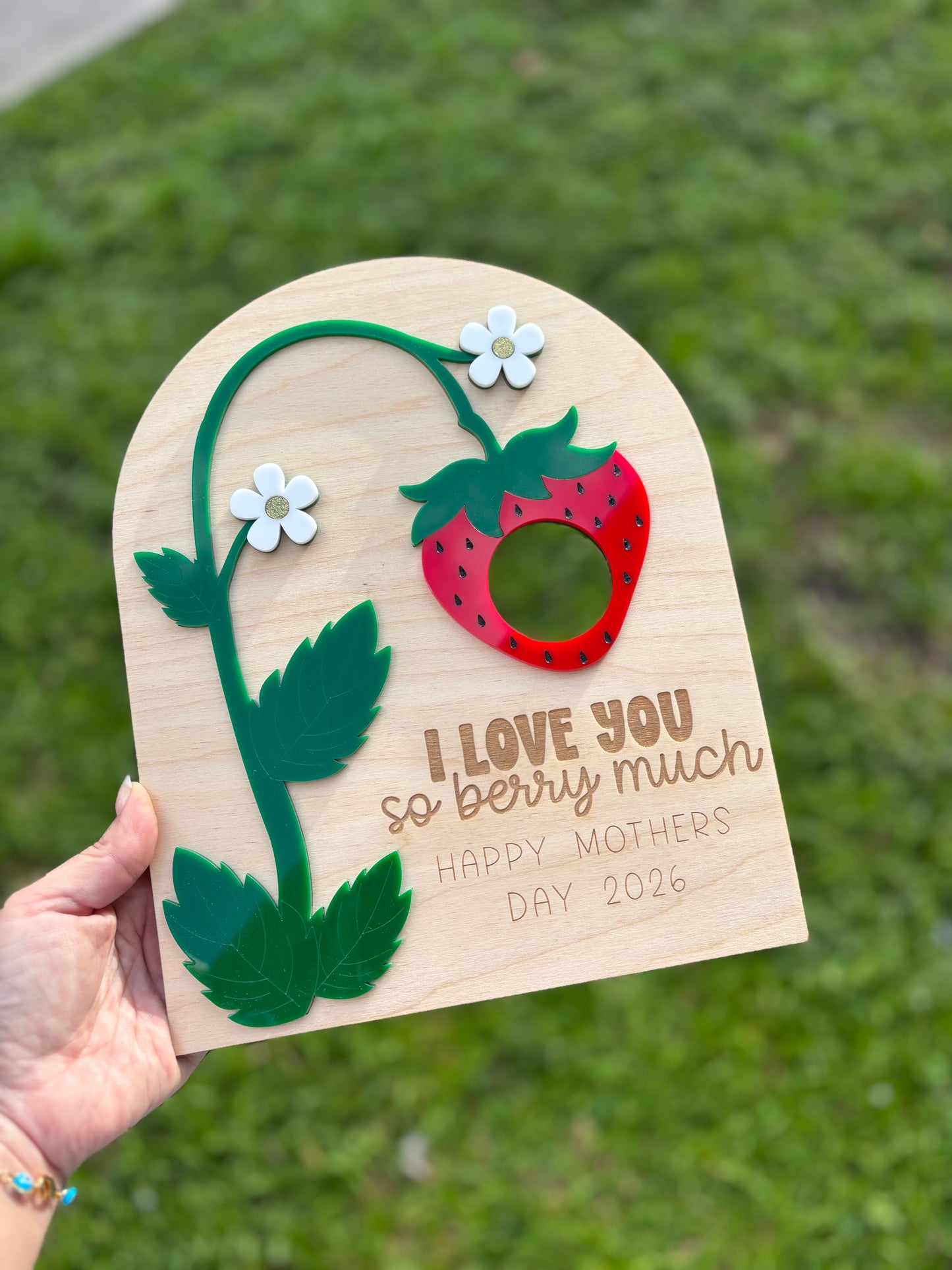 Mother's Day plaque- We love you Berry much
