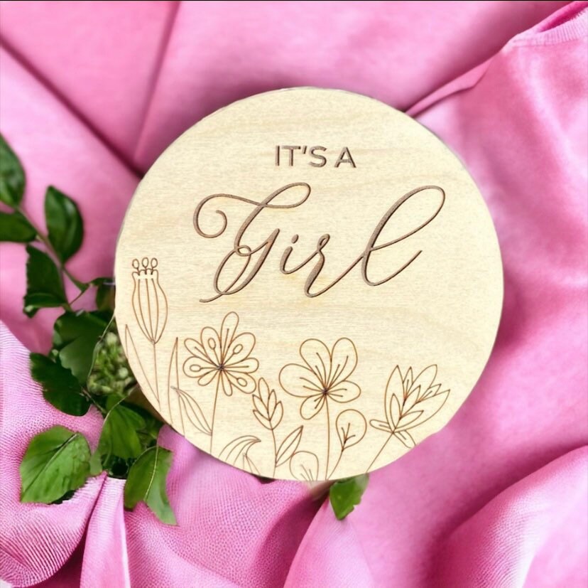 Floral Name Sign, Baby Announcement, Newborn Announcement Sign, Birth Announcement, Hospital Photos, Baby Name Announcement, its a girl sign