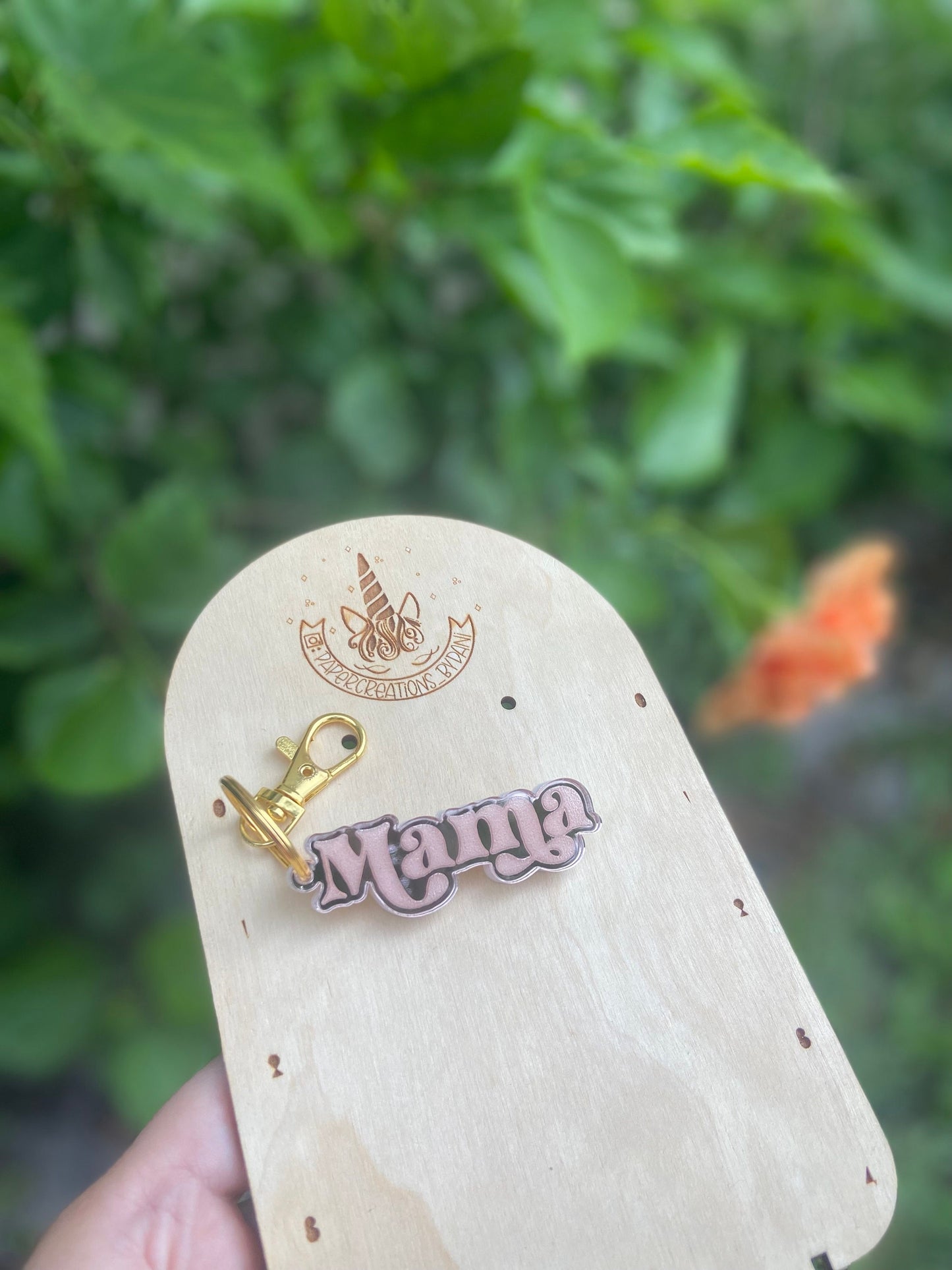 Mama Keychain Rose gold | Acrylic Name Tag | Bag Tag | Luggage Tag| Mama retro keychains, Mothers day gift| Rose gold keychain